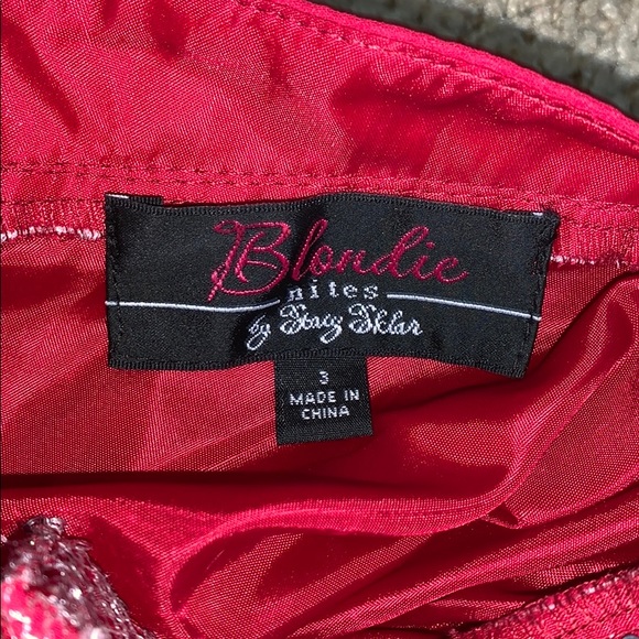 Dress - Picture 6 of 6